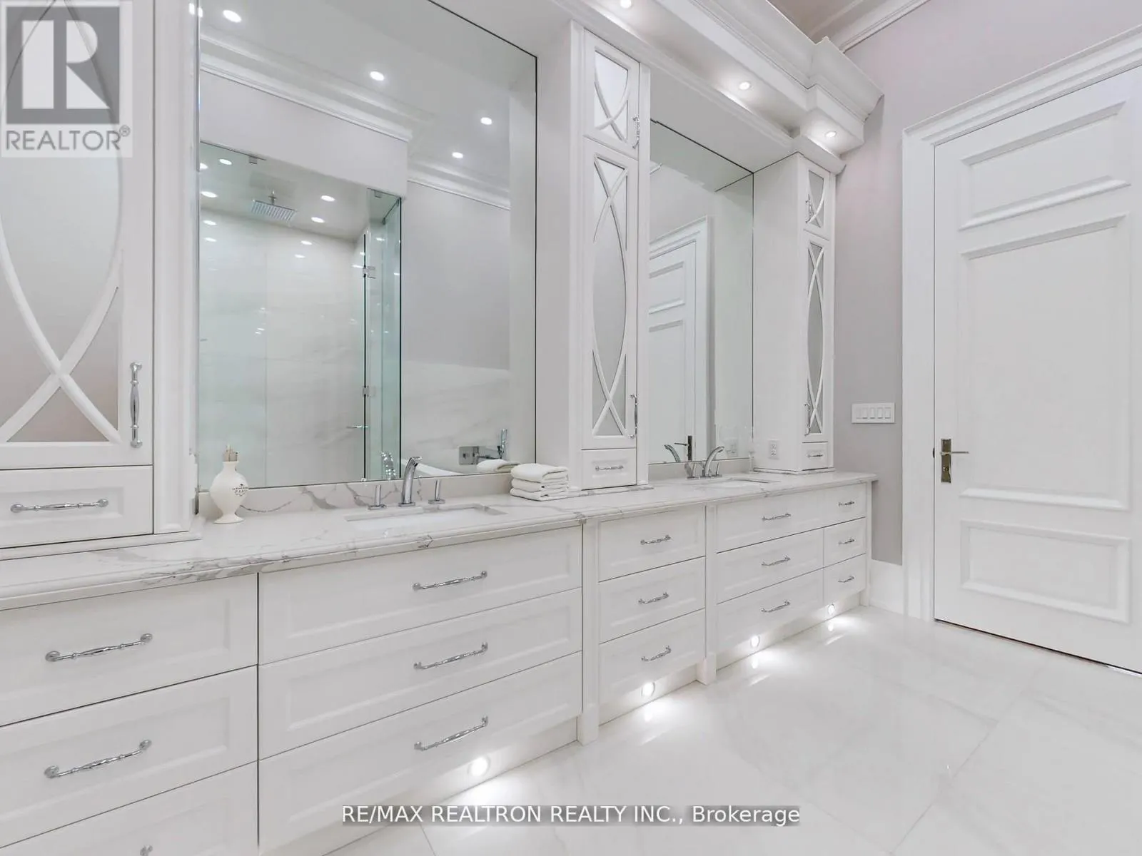 14358 BATHURST STREET