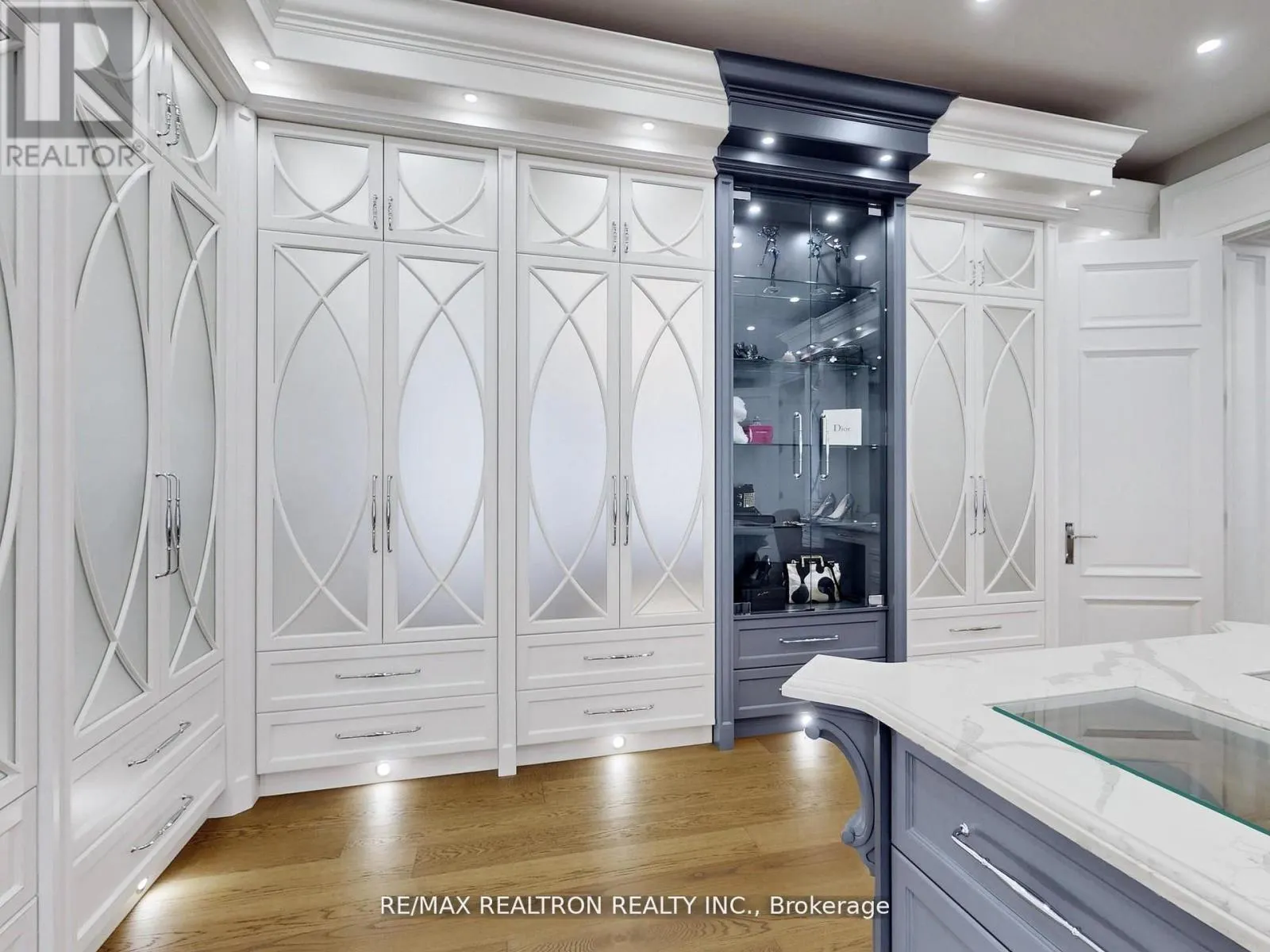 14358 BATHURST STREET
