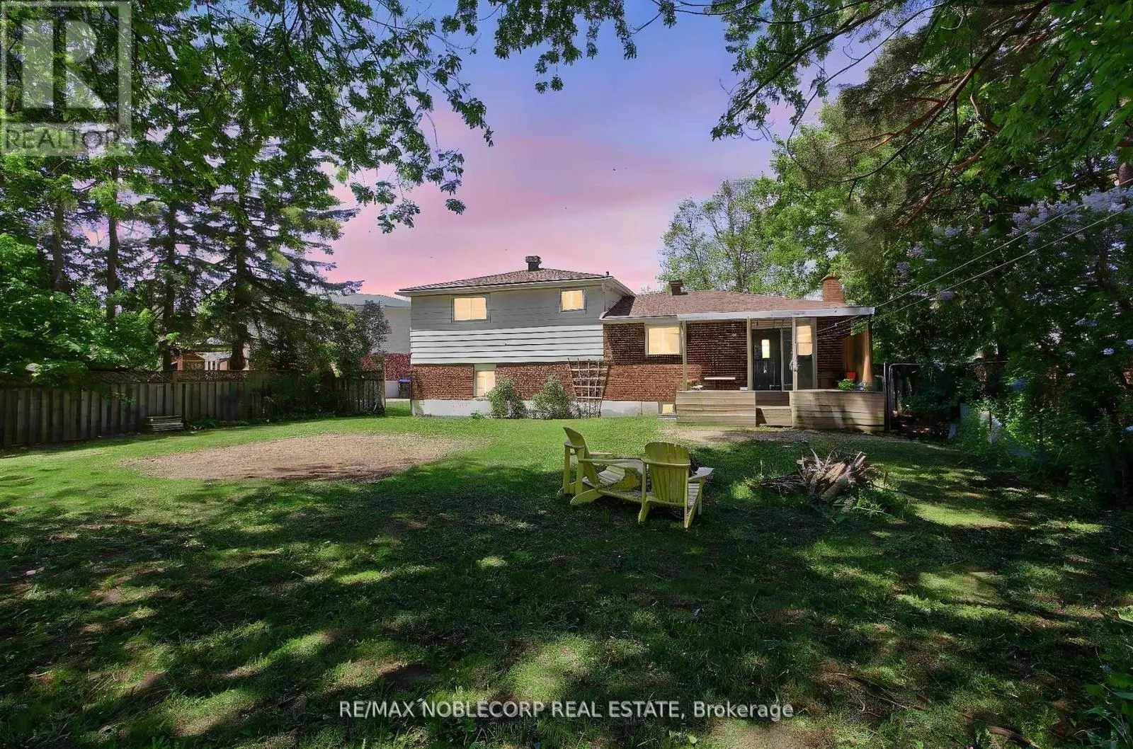 17 LARKDALE CRESCENT