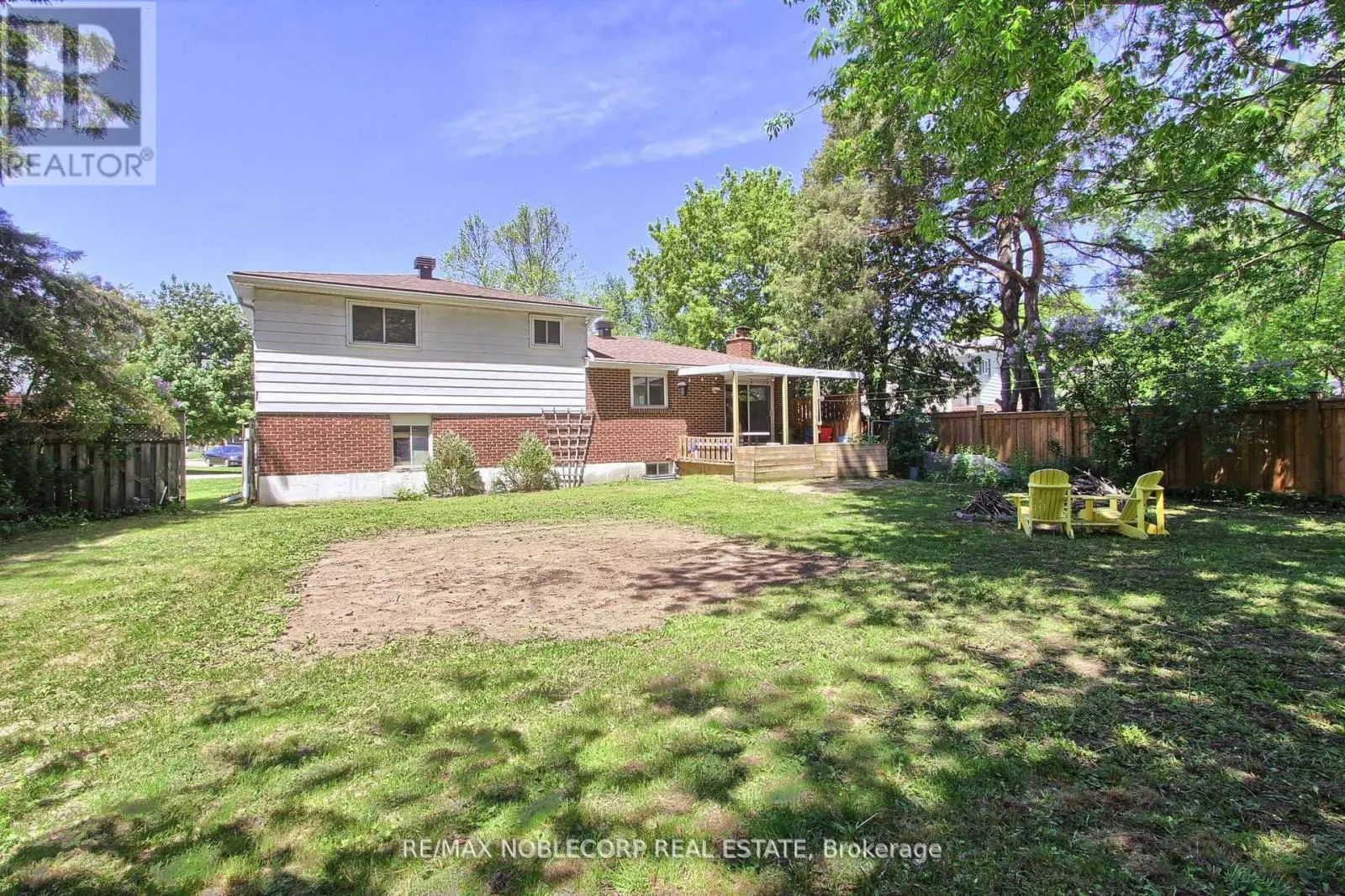 17 LARKDALE CRESCENT
