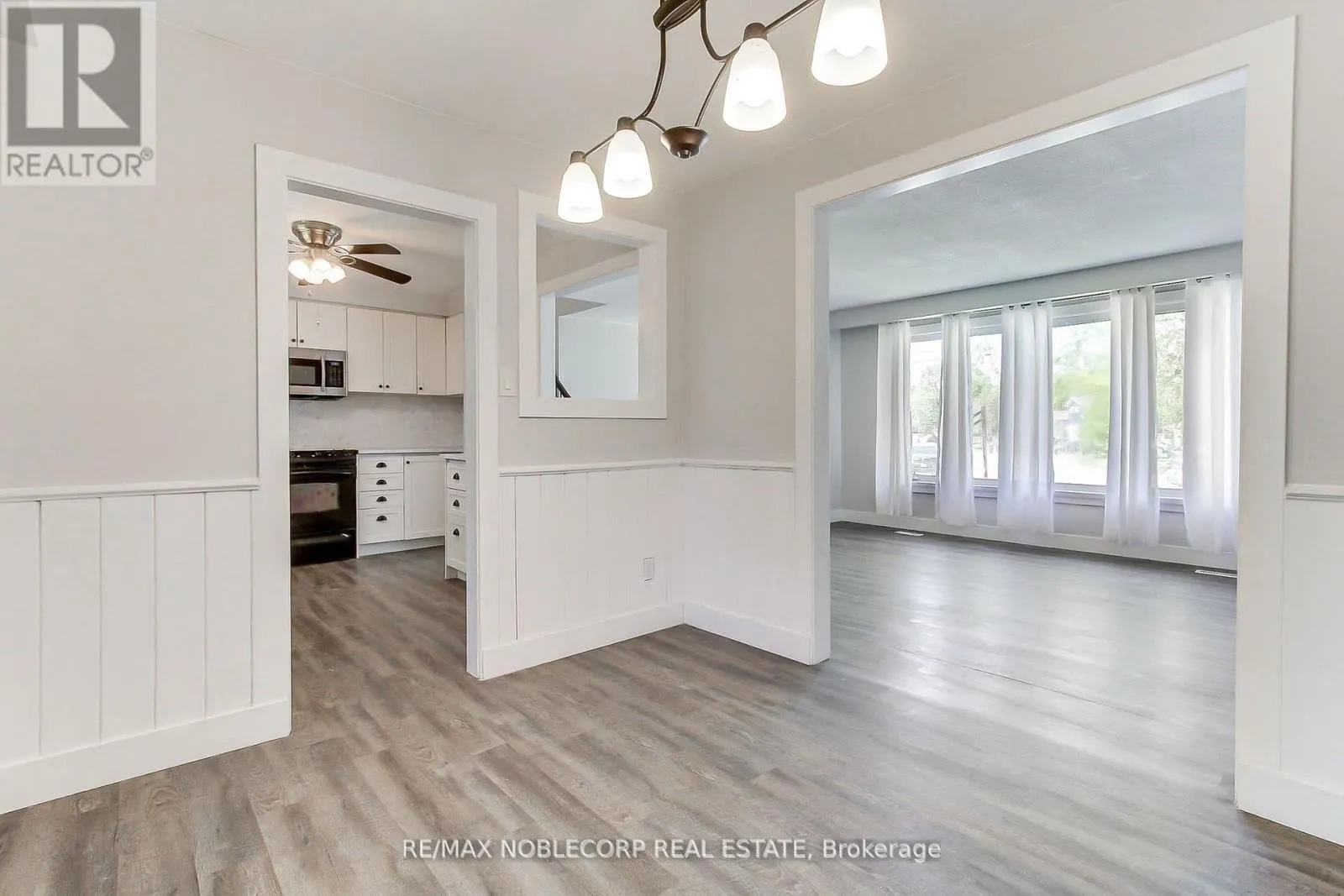 17 LARKDALE CRESCENT