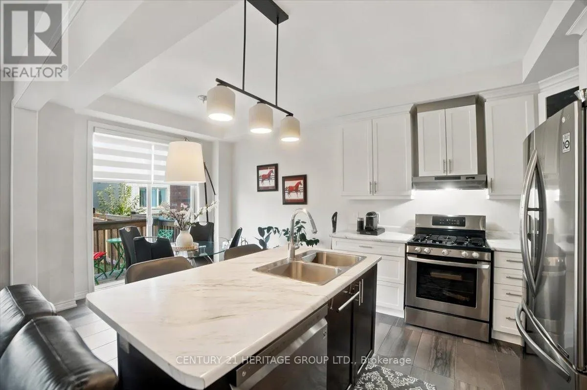 100 MONDIAL CRESCENT E