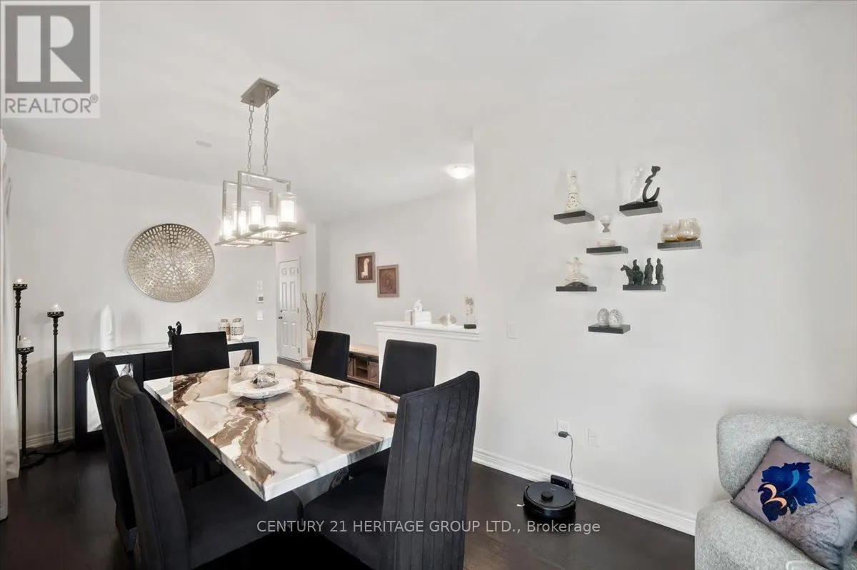 100 MONDIAL CRESCENT E