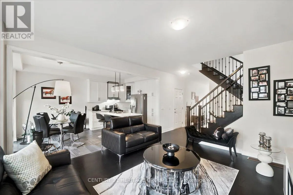 100 MONDIAL CRESCENT E