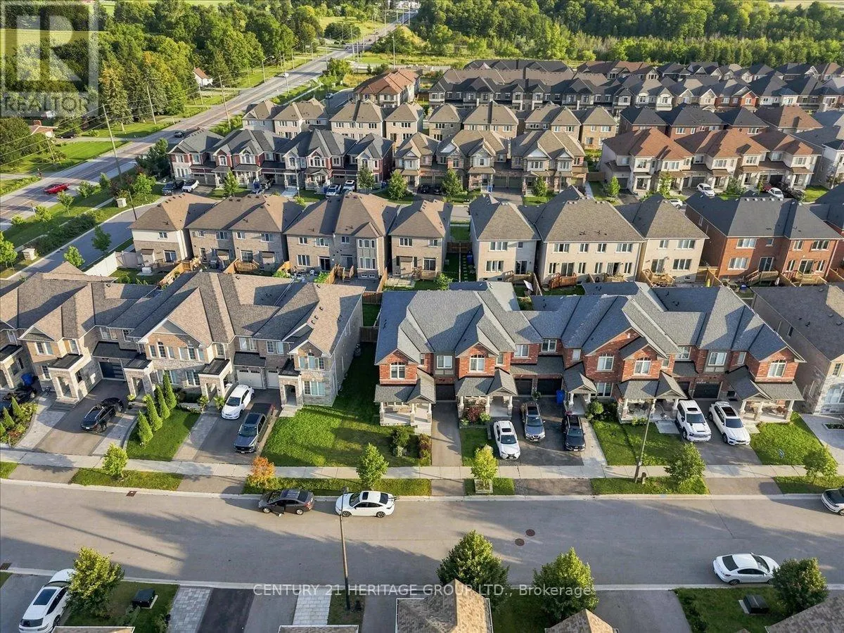 100 MONDIAL CRESCENT E