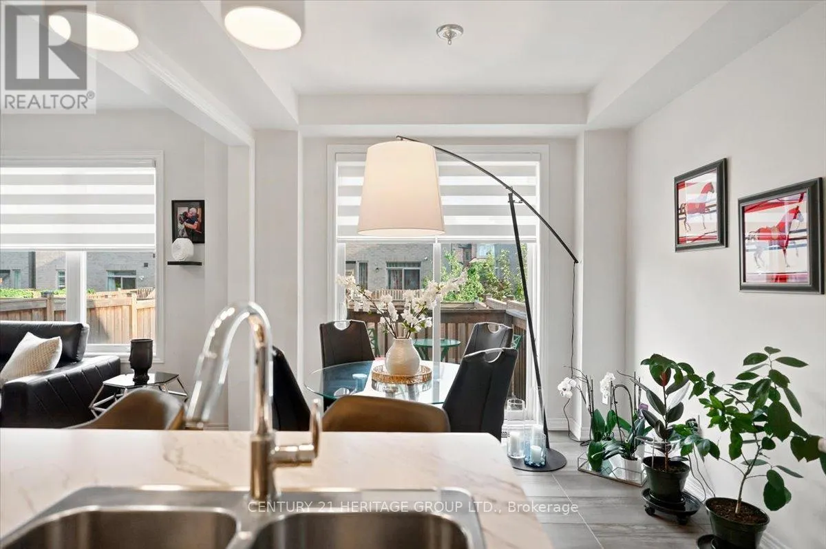 100 MONDIAL CRESCENT E