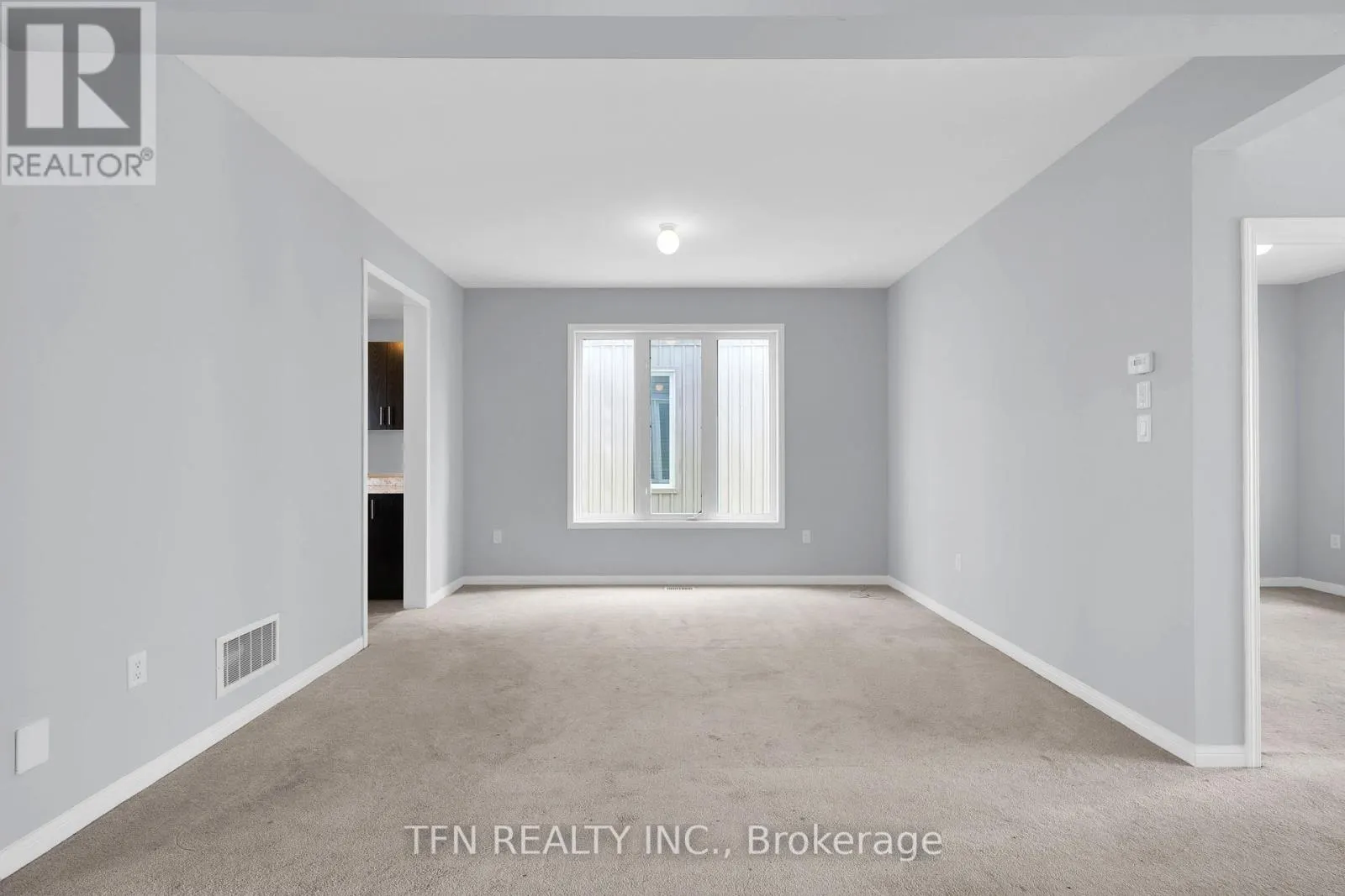 24 DON HADDEN CRESCENT