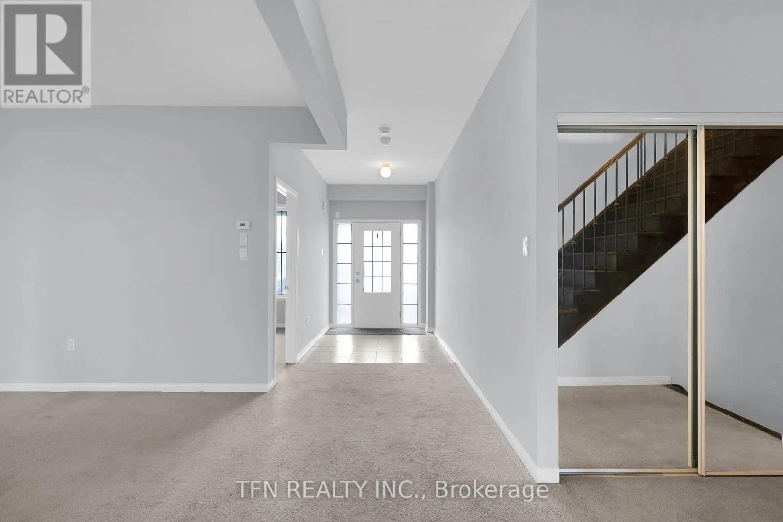 24 DON HADDEN CRESCENT