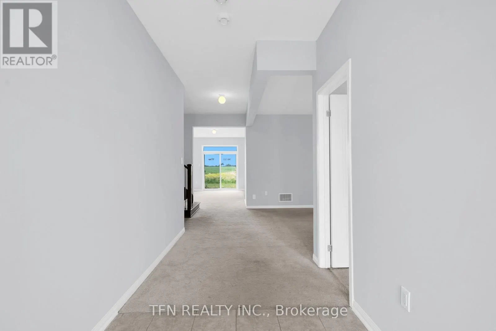24 DON HADDEN CRESCENT