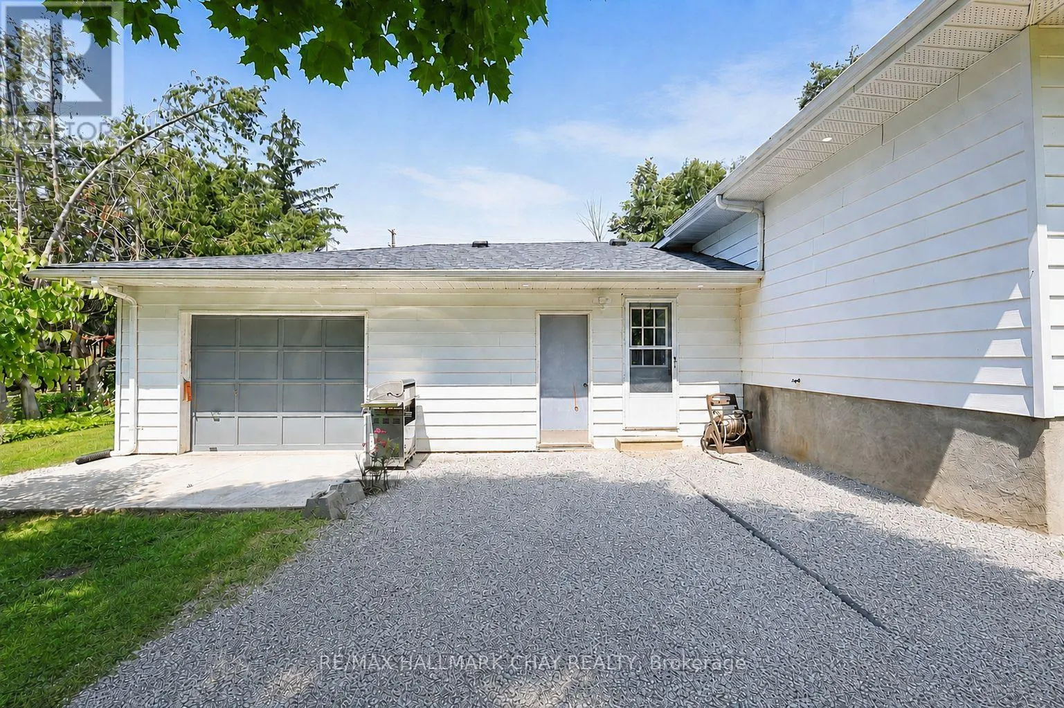 631 LOCKHART ROAD