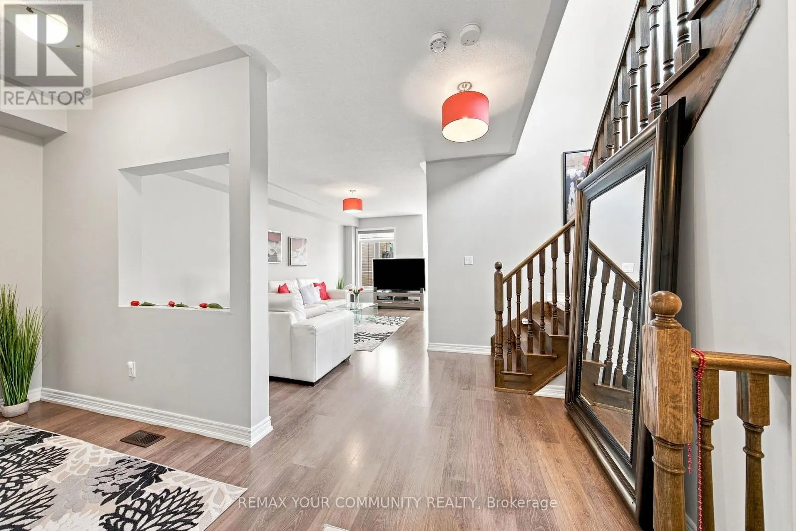 4 GREENWOOD DRIVE