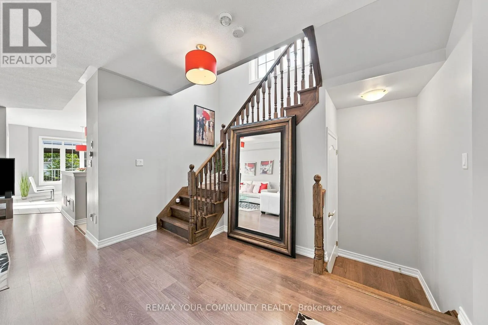 4 GREENWOOD DRIVE