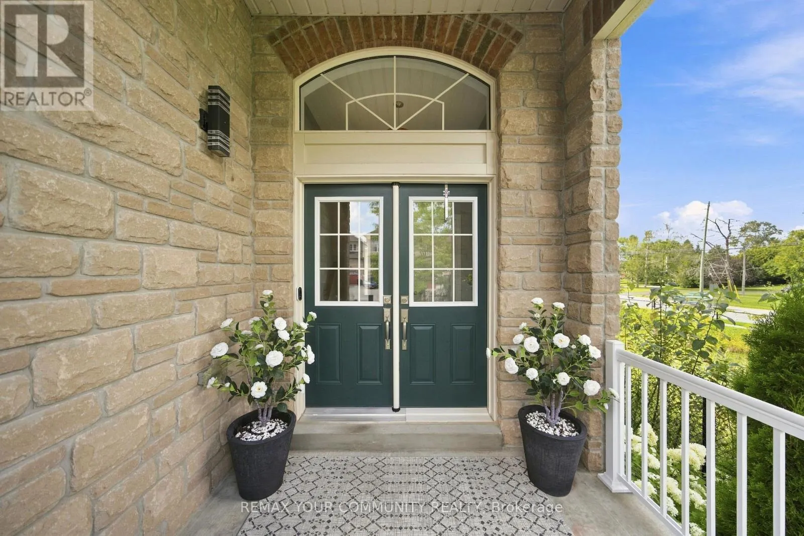 4 GREENWOOD DRIVE