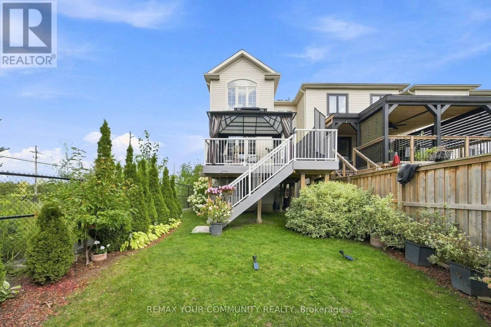4 GREENWOOD DRIVE