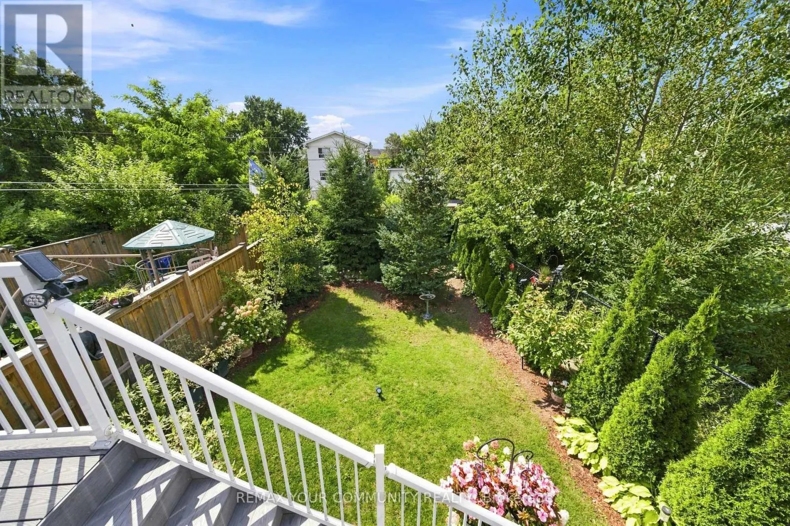 4 GREENWOOD DRIVE