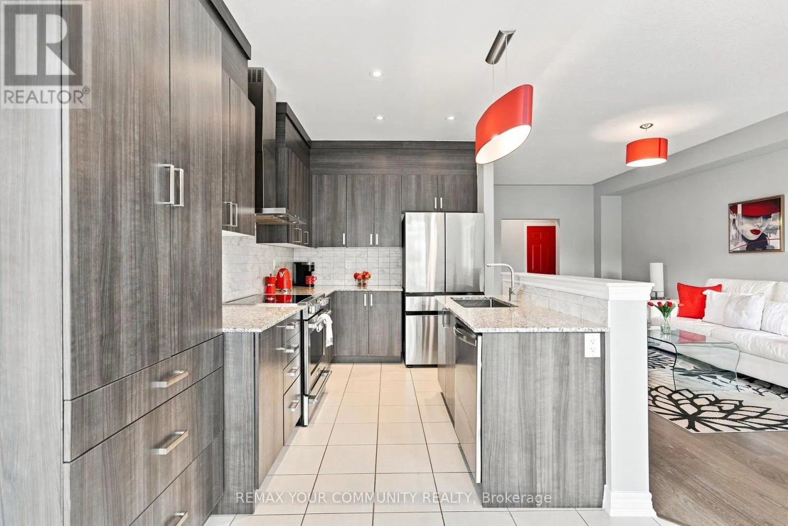 4 GREENWOOD DRIVE