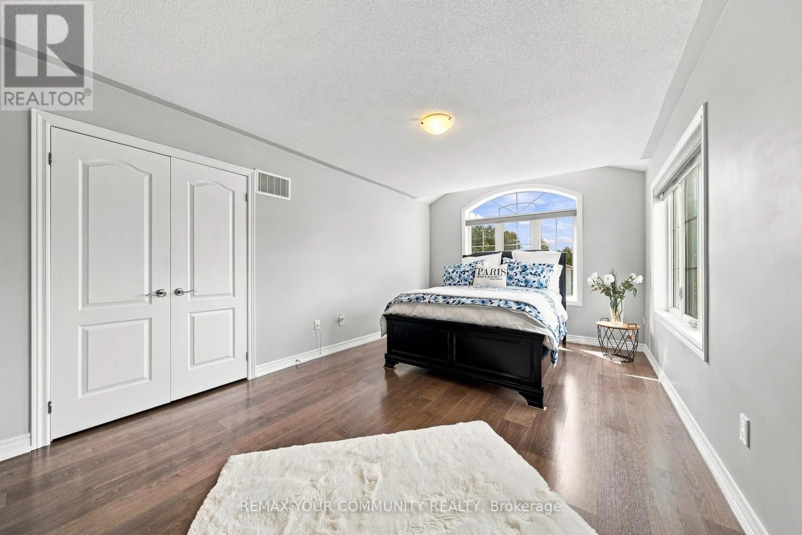4 GREENWOOD DRIVE