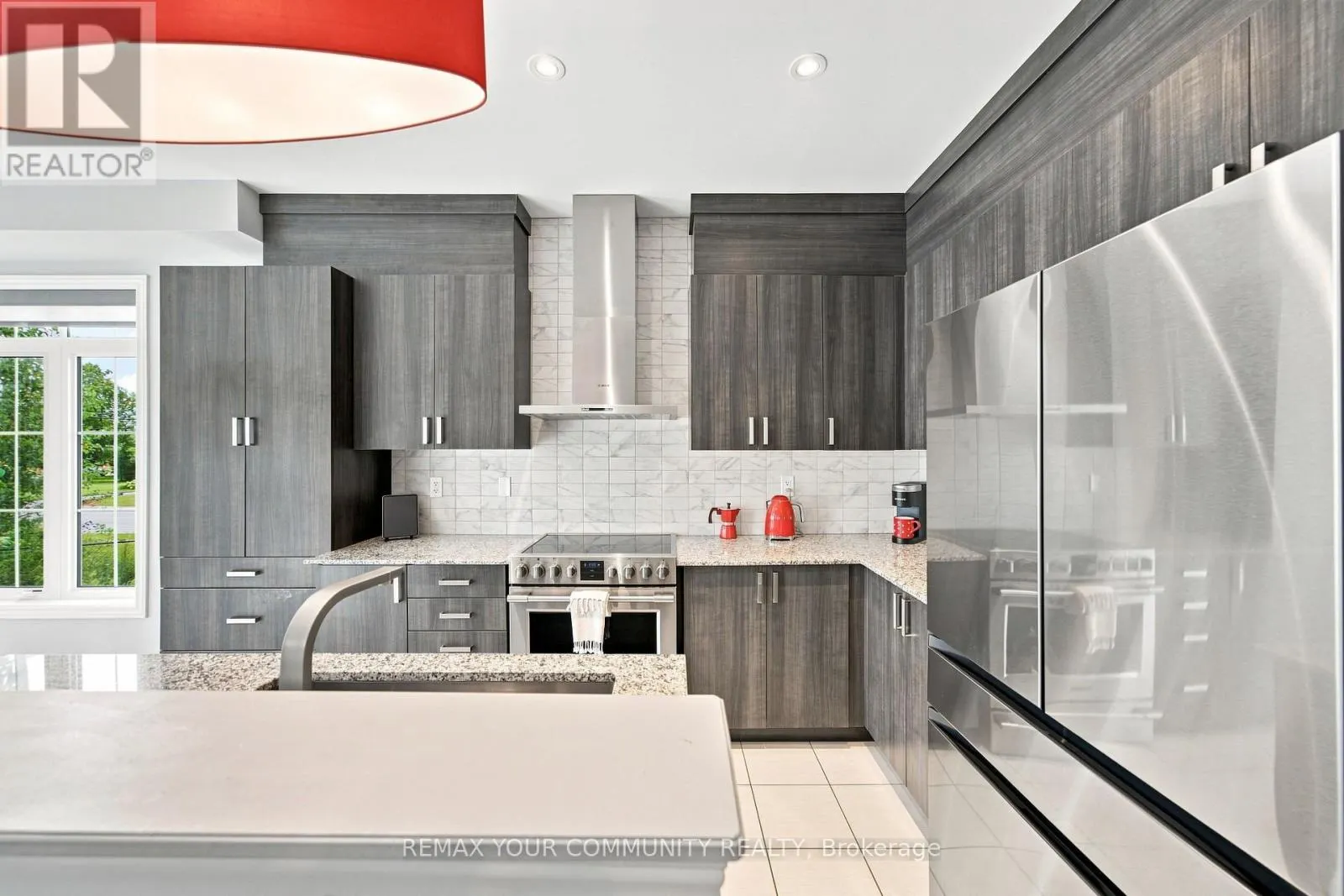 4 GREENWOOD DRIVE