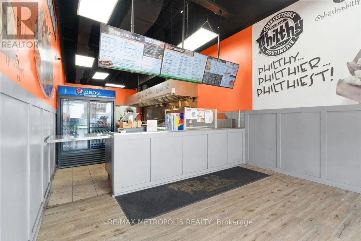 10 - 450 HOLLAND STREET W