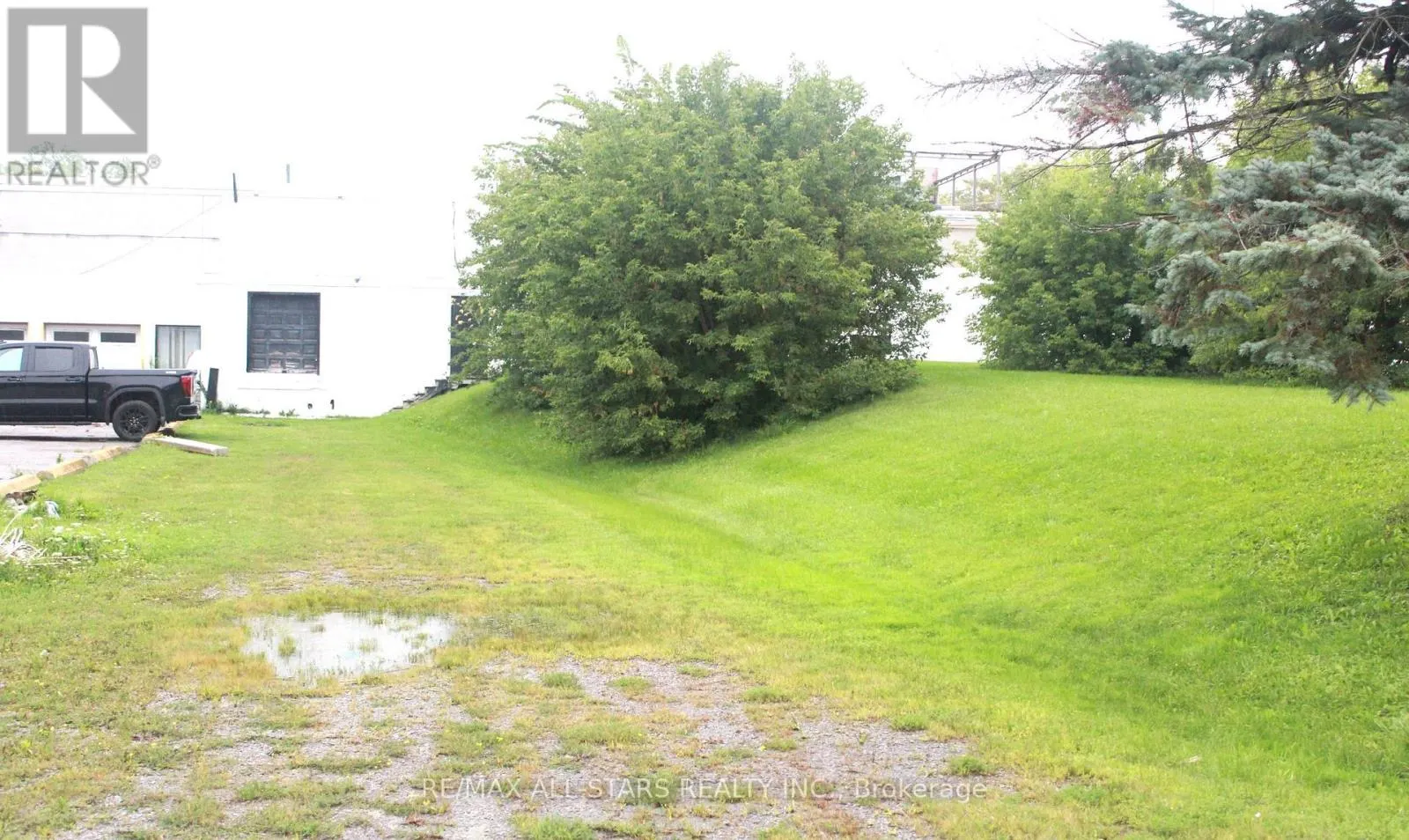 183 SIMCOE AVENUE