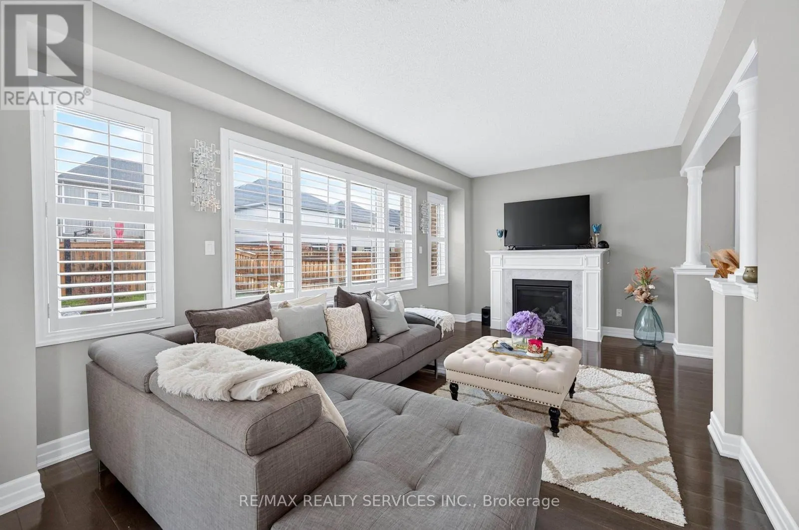 484 GREENWOOD DRIVE