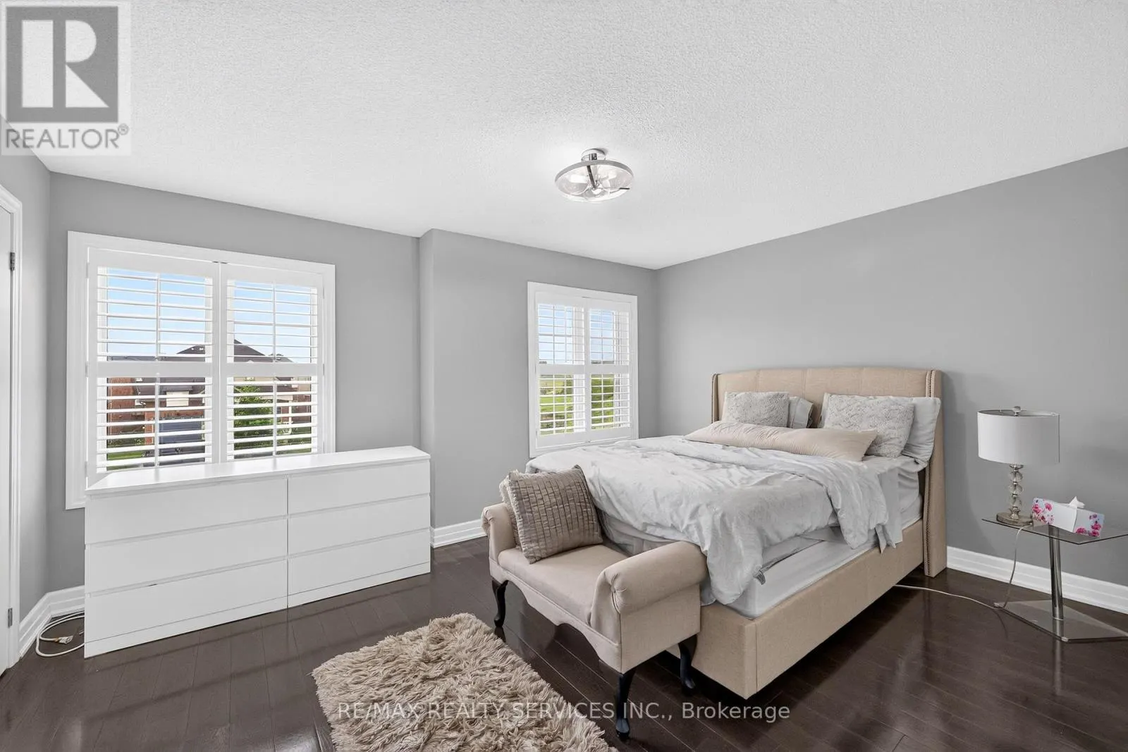484 GREENWOOD DRIVE