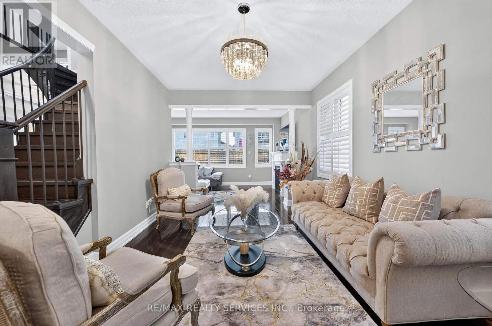 484 GREENWOOD DRIVE