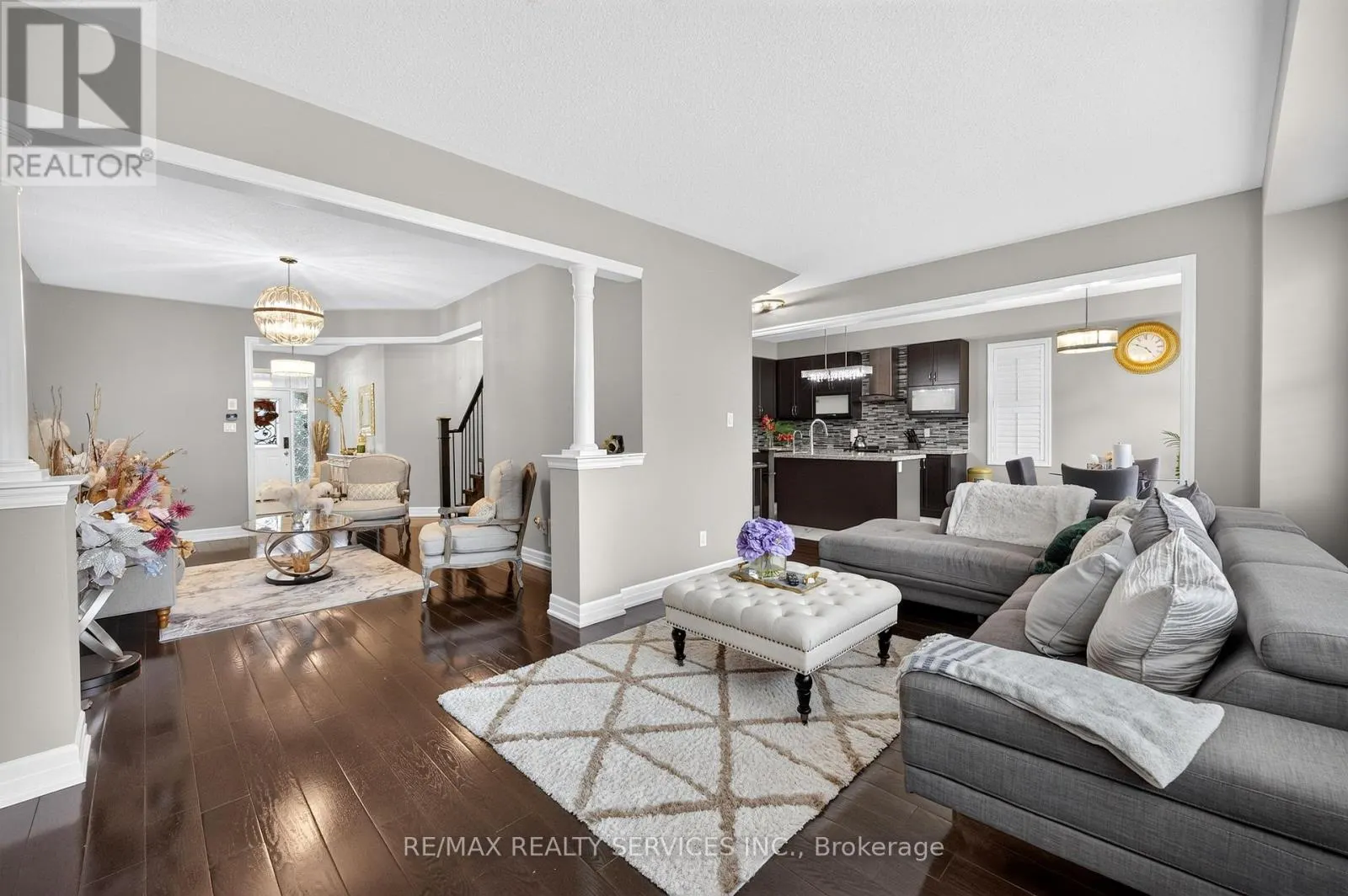 484 GREENWOOD DRIVE