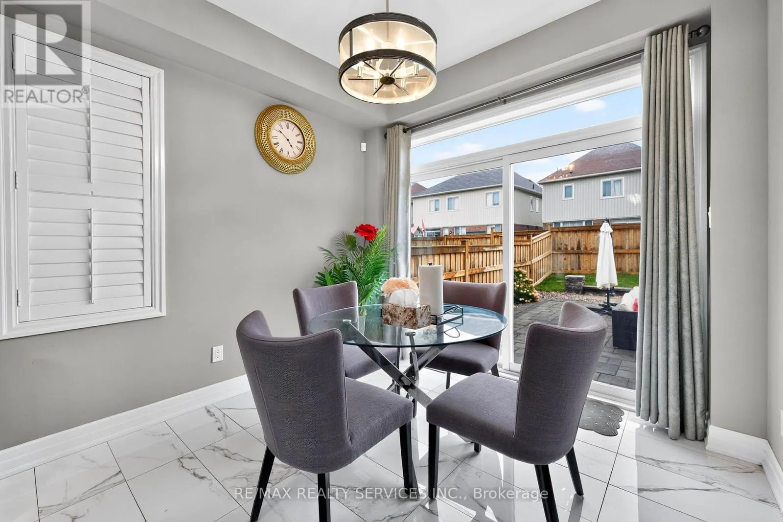 484 GREENWOOD DRIVE