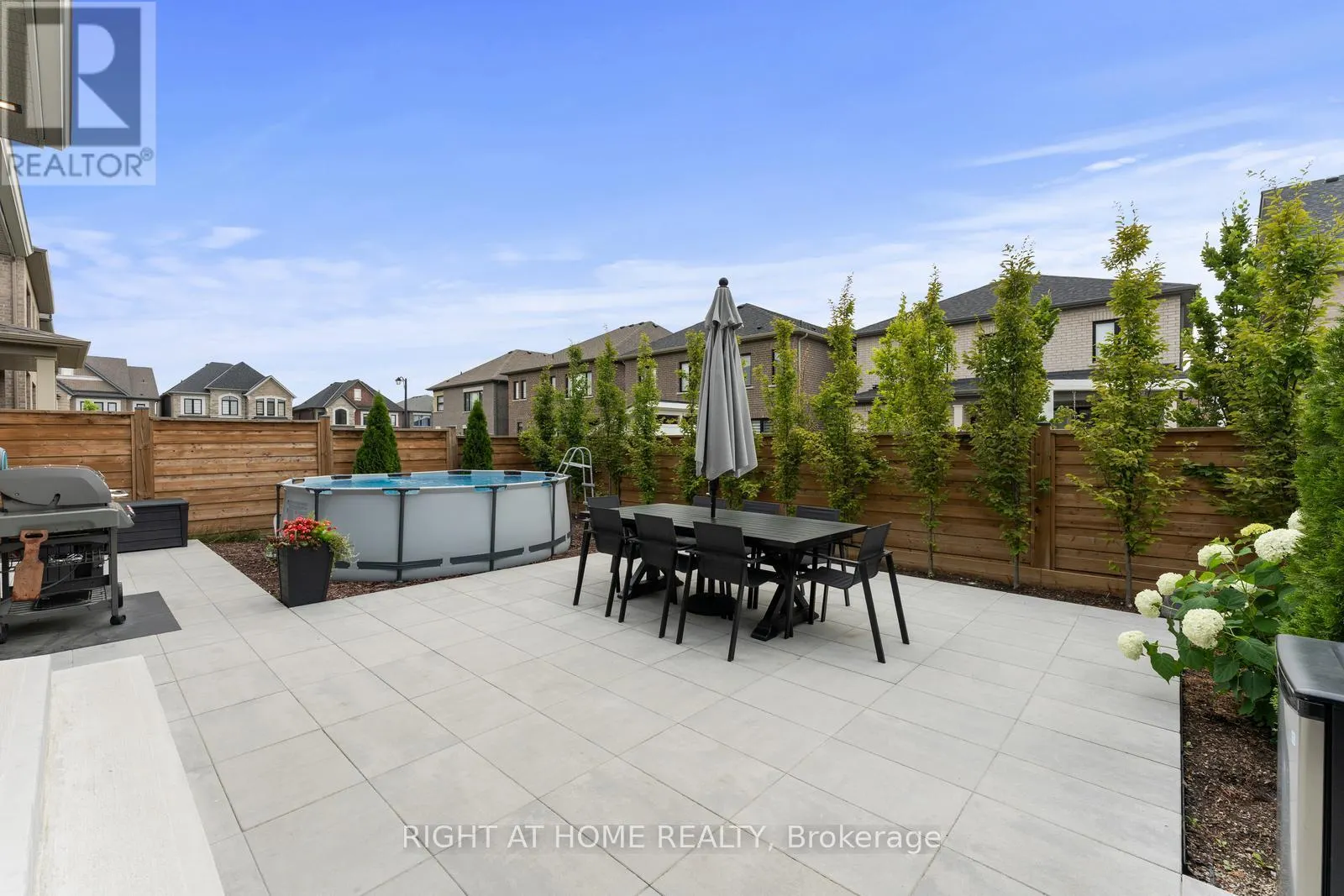 42 ALISTAIR CRESCENT