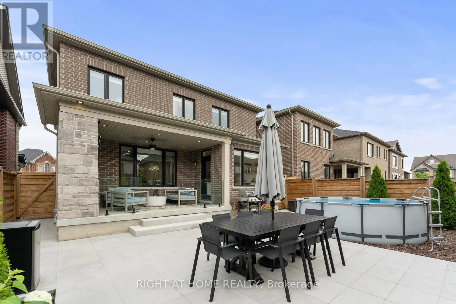 42 ALISTAIR CRESCENT