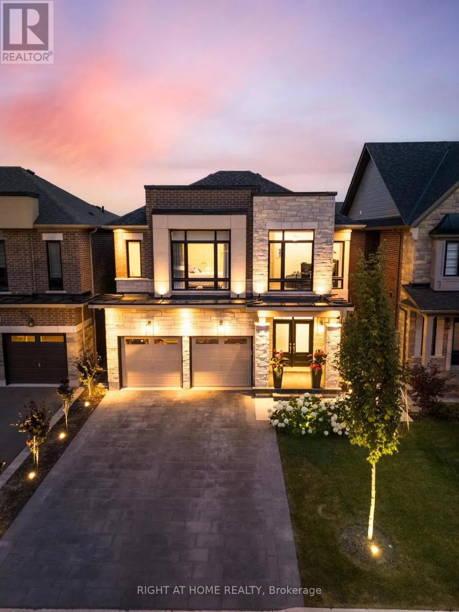 42 ALISTAIR CRESCENT