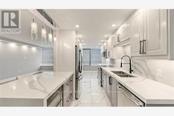 512 - 7440 BATHURST STREET