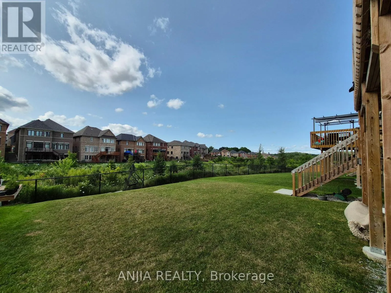 50 MEADOW VISTA CRESCENT