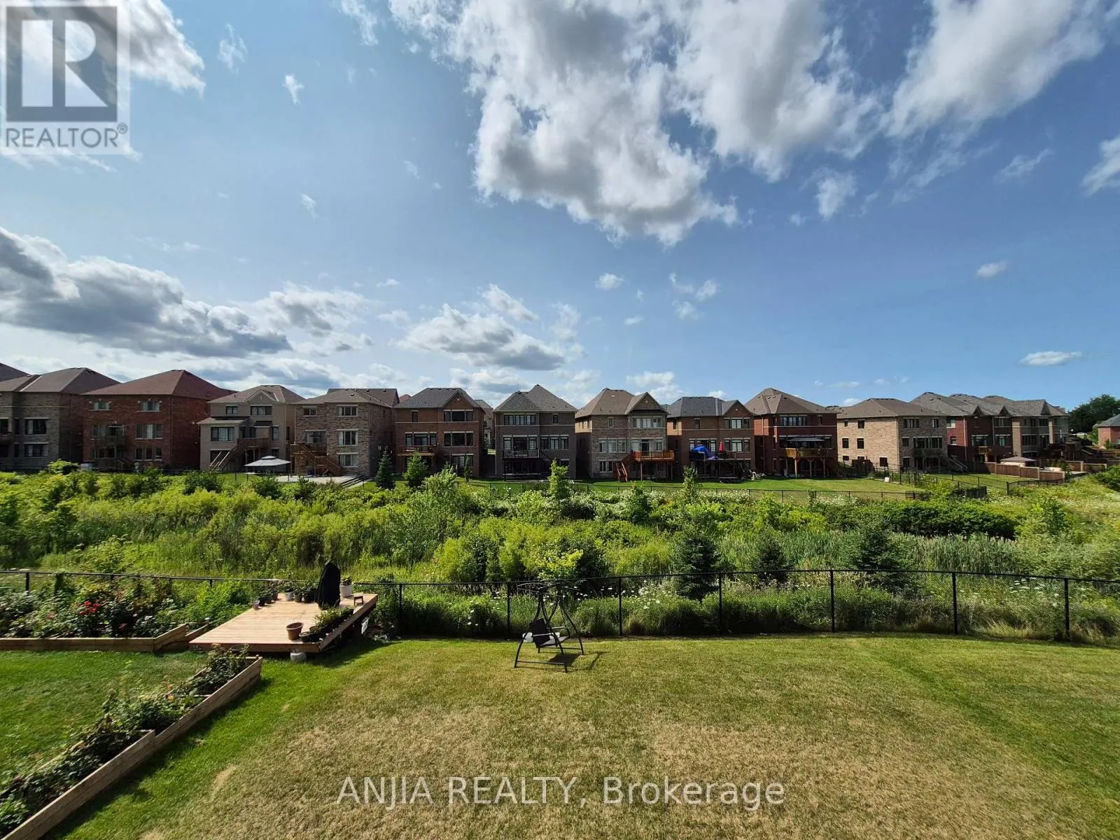 50 MEADOW VISTA CRESCENT