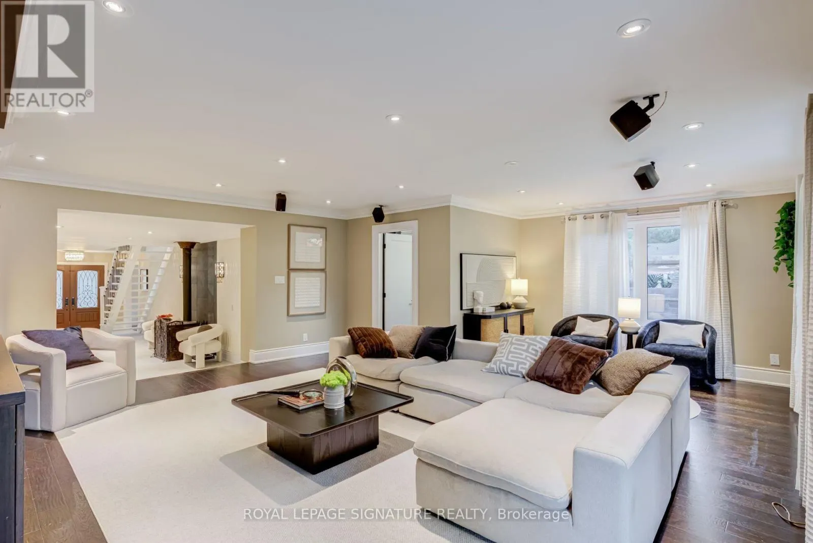 45 PLEASANT AVENUE