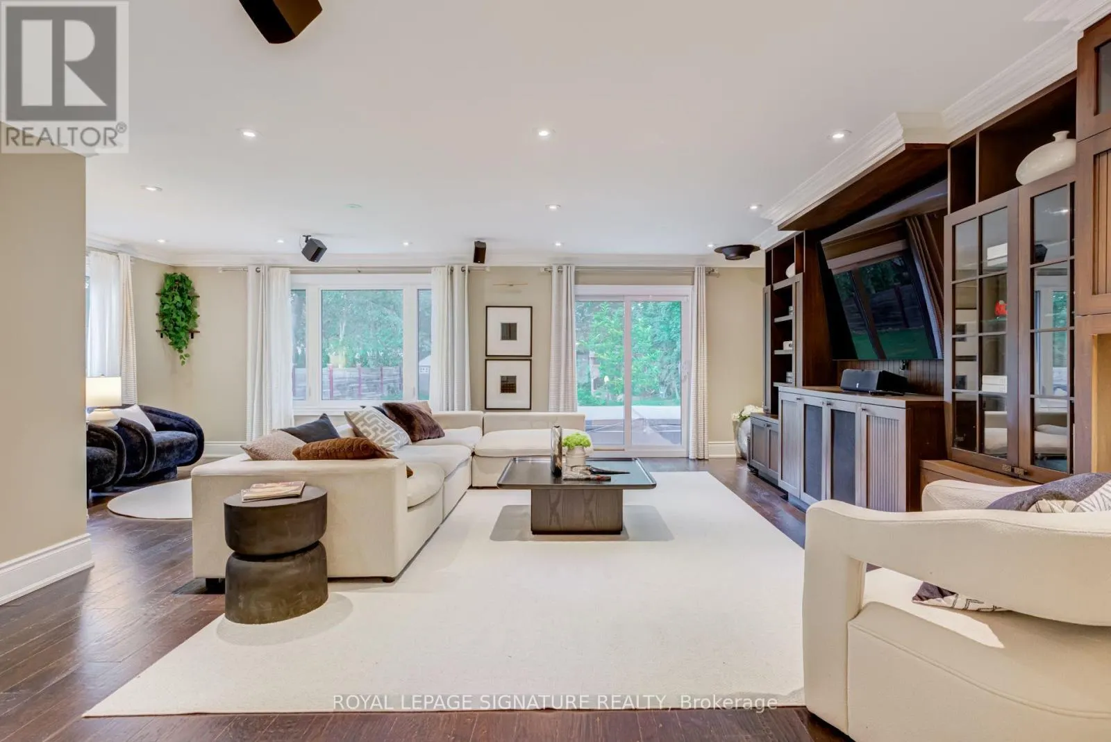45 PLEASANT AVENUE