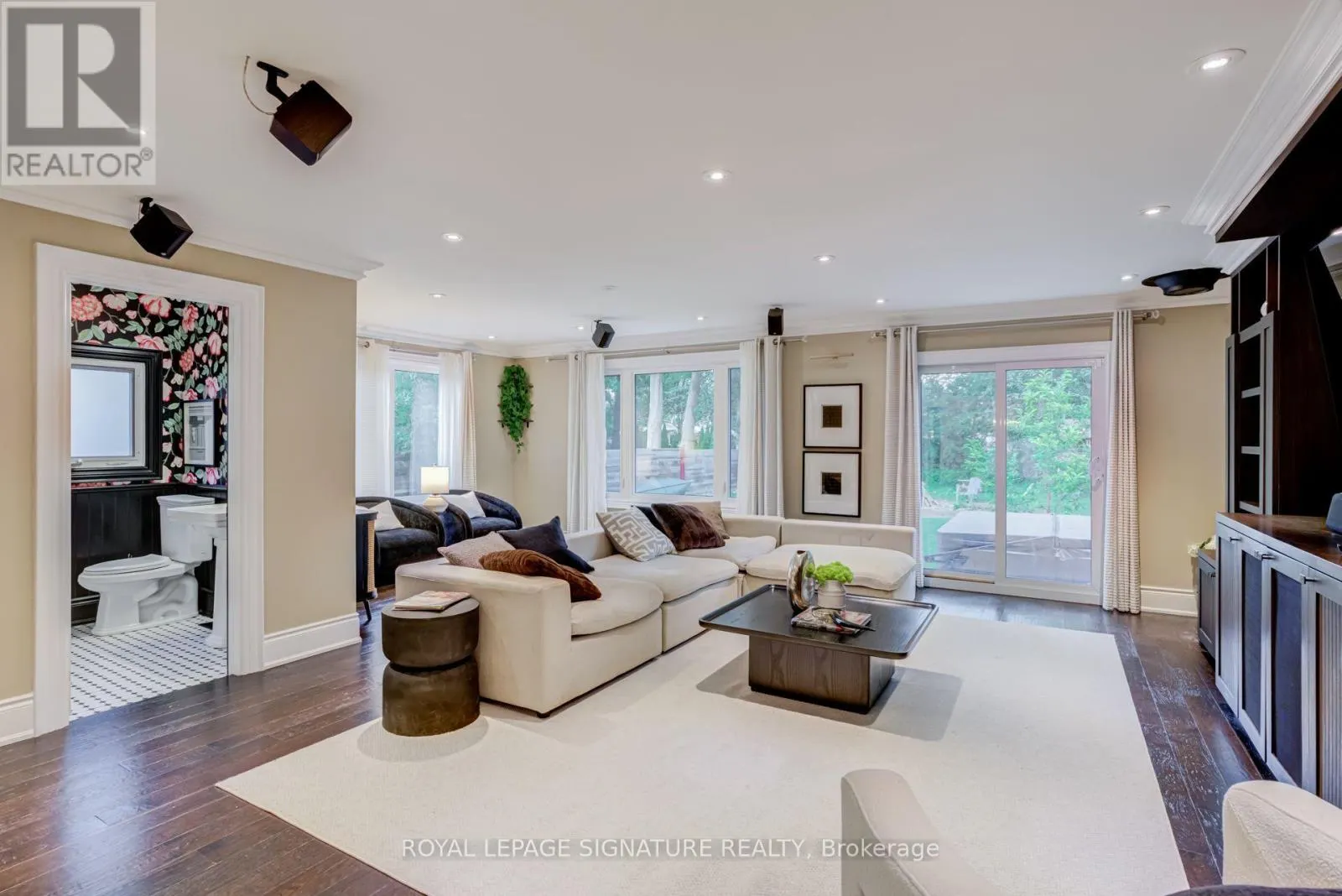 45 PLEASANT AVENUE