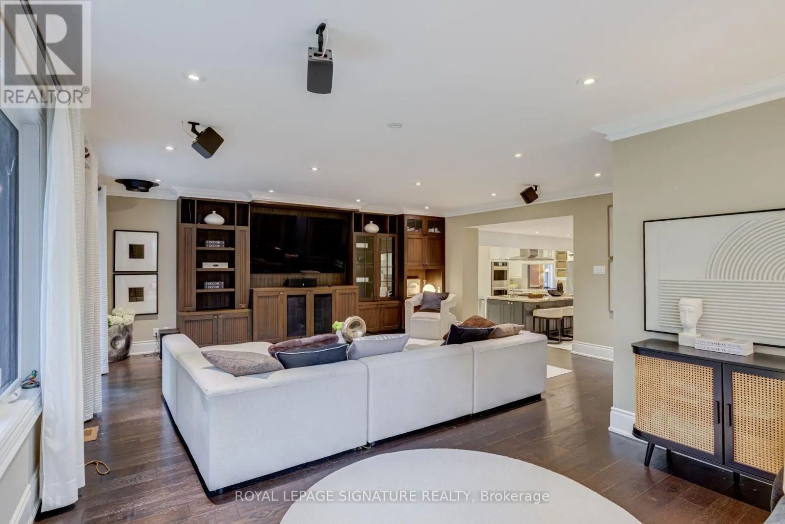 45 PLEASANT AVENUE