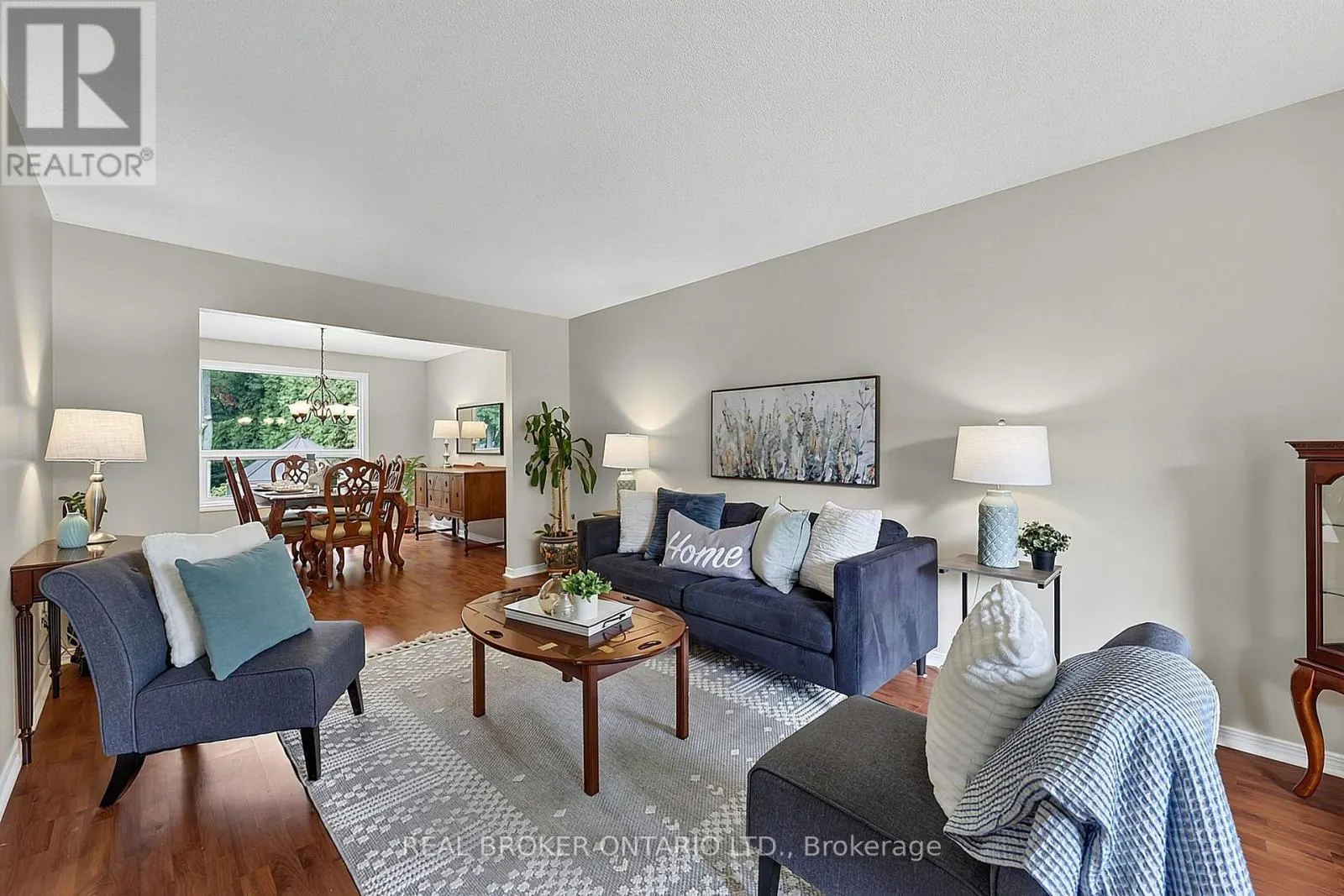 2 AMBERGLEN COURT
