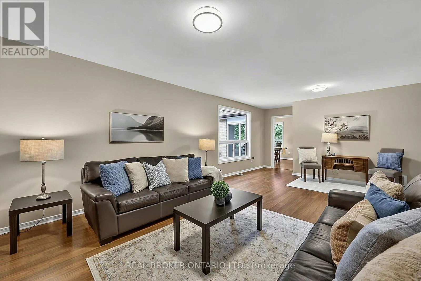 2 AMBERGLEN COURT