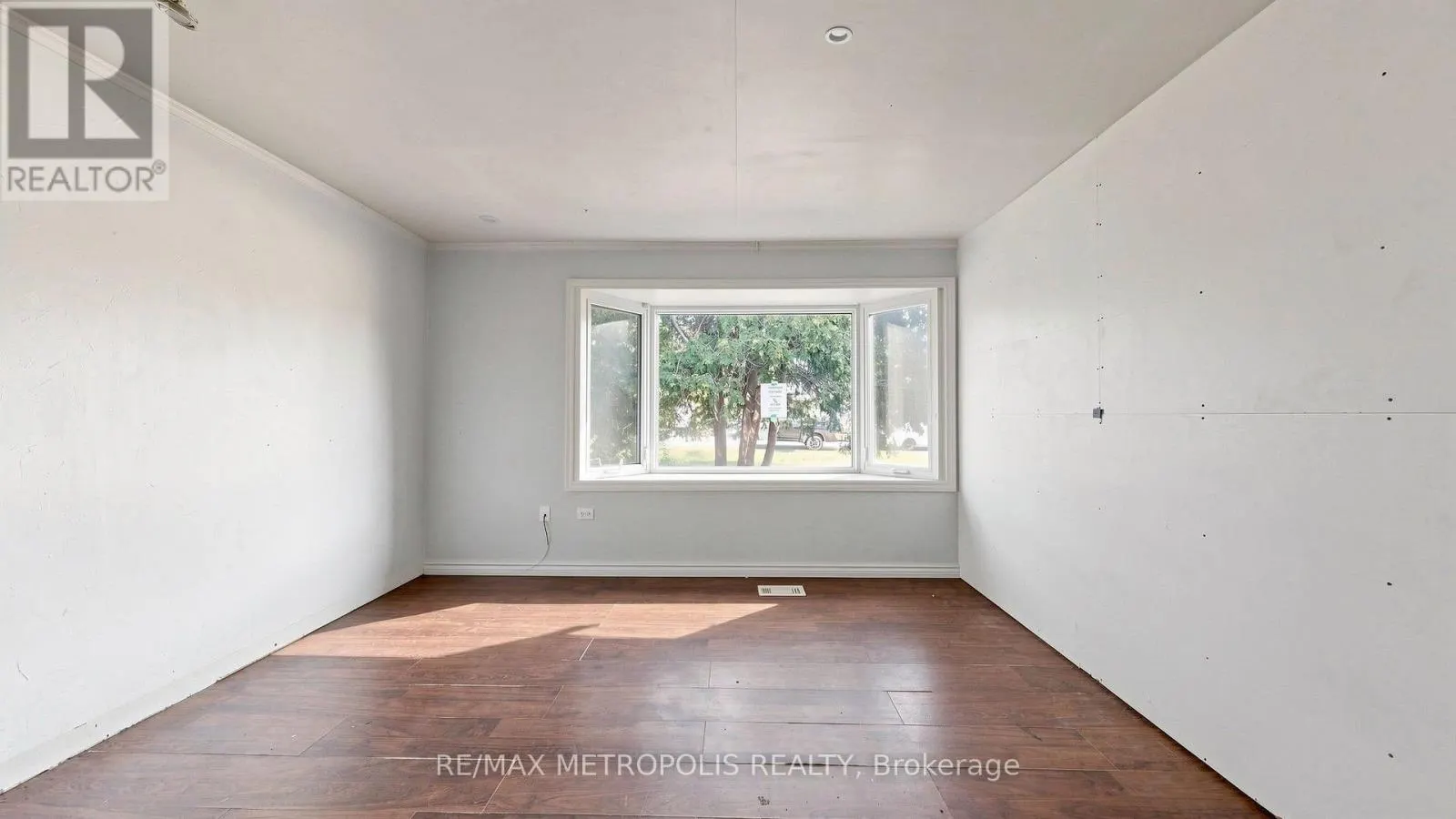 1051 GOSHEN ROAD