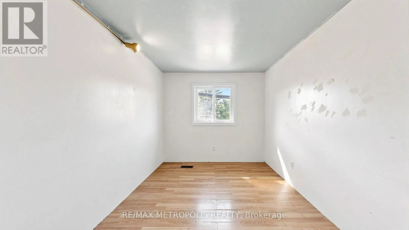 1051 GOSHEN ROAD