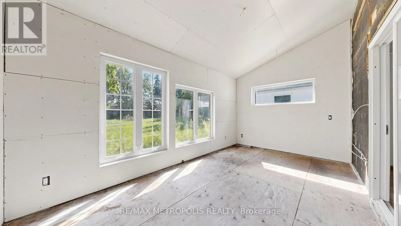 1051 GOSHEN ROAD