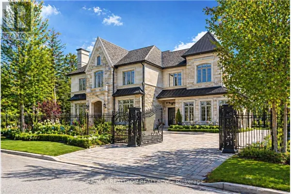 17 PEBBLELANE COURT