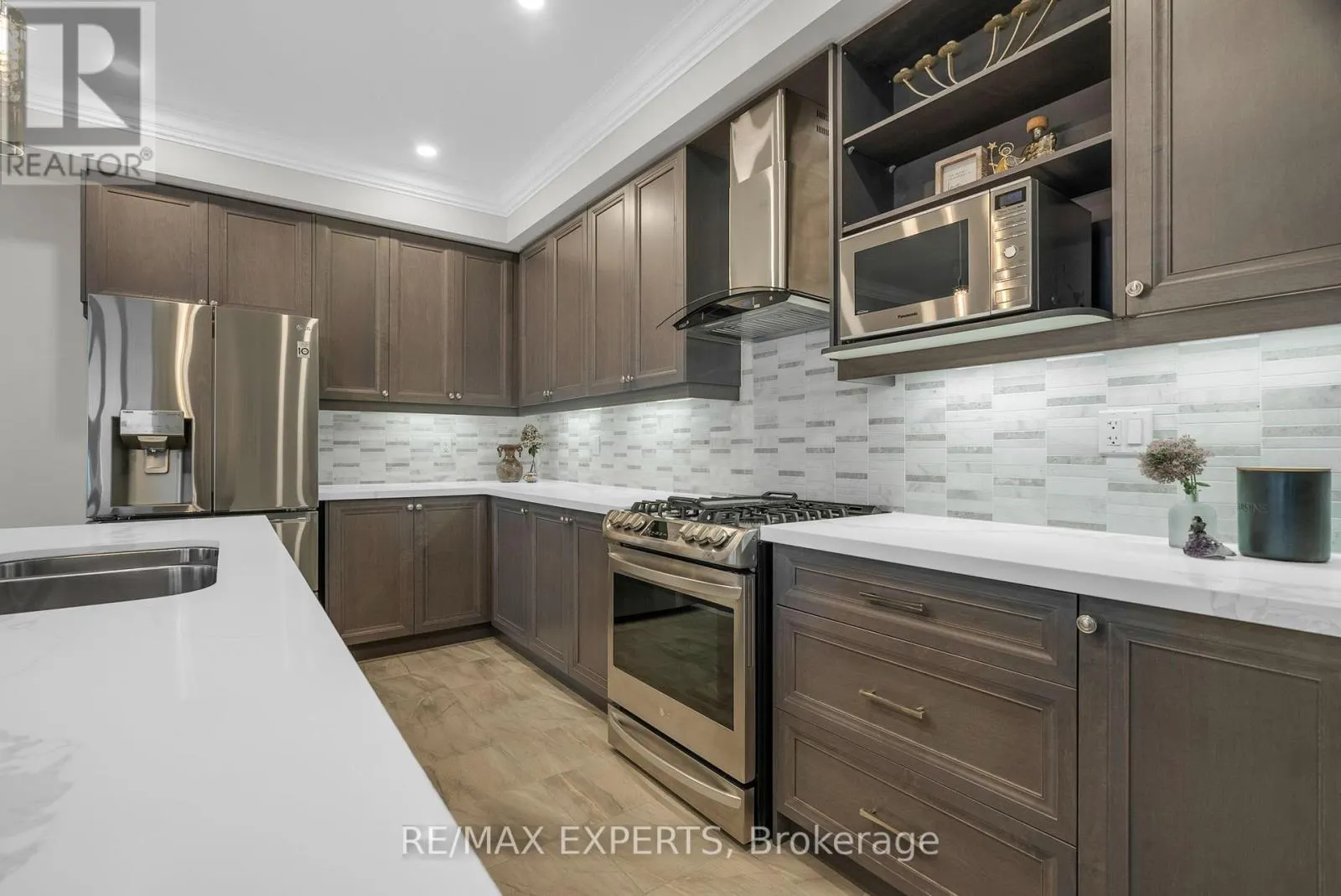 92 ROBB THOMPSON ROAD