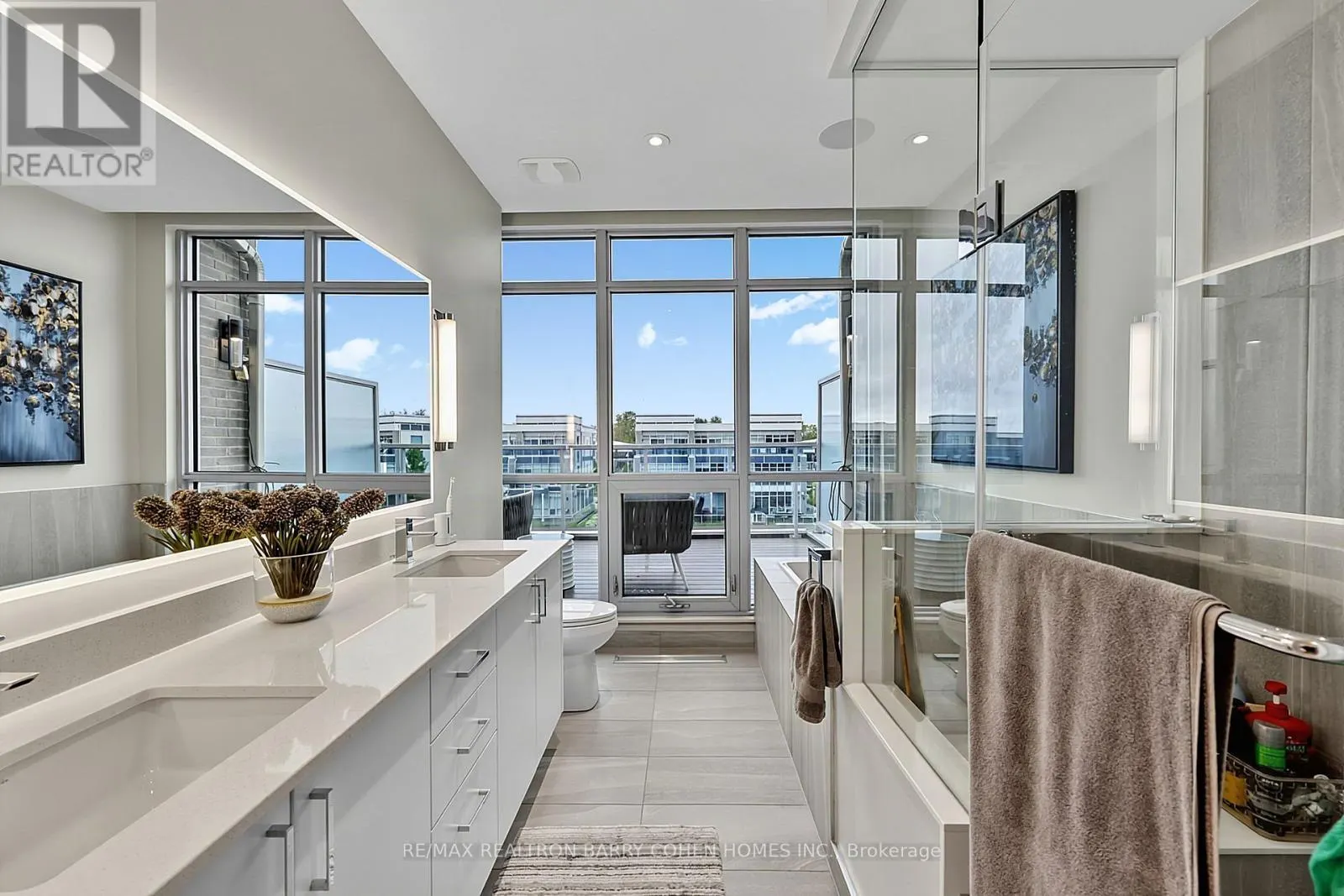 3674 FERRETTI COURT