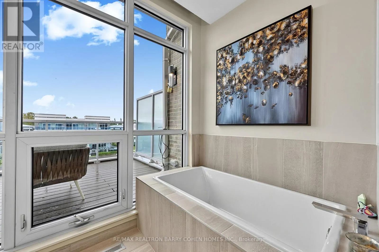 3674 FERRETTI COURT