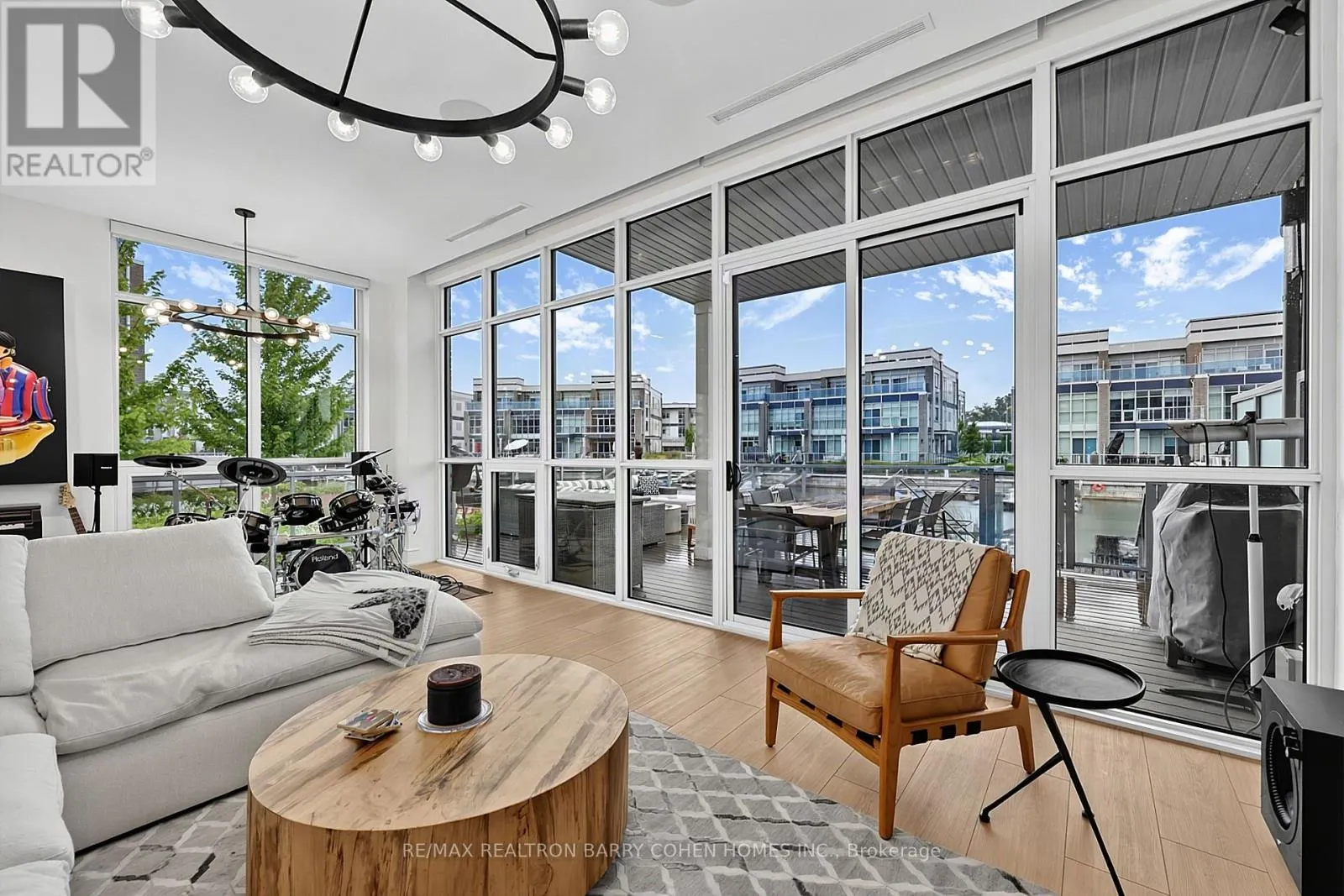 3674 FERRETTI COURT