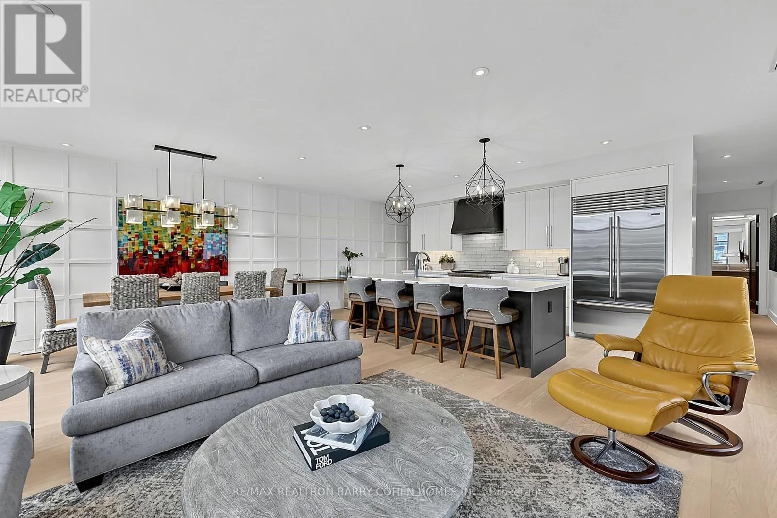 3674 FERRETTI COURT